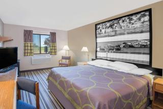 Super 8 by Wyndham Knoxville - Knoxville - 3