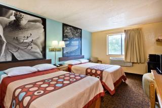 Super 8 by Wyndham Lexington Park/California Area - California - 8