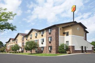 Super 8 by Wyndham Canton/Livonia Area - Canton - 0