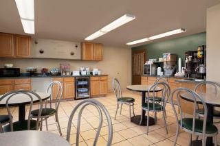 Super 8 by Wyndham Coeur d'Alene - 6