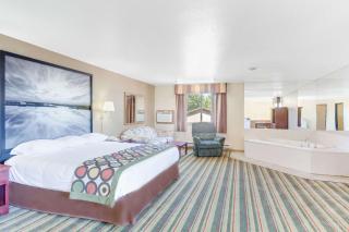 Super 8 by Wyndham Mitchell - Mitchell - 1