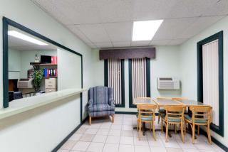 Super 8 by Wyndham Raton - Raton - 7