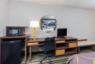 Super 8 by Wyndham Kalispell Glacier National Park - Kalispell - 1