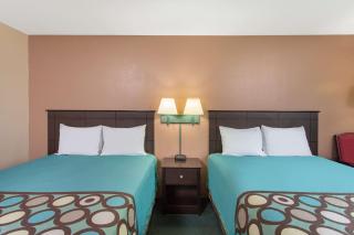 Super 8 by Wyndham Austin MN - Austin - 3