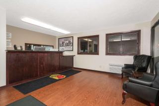Super 8 by Wyndham St. Cloud - Saint Cloud - 9