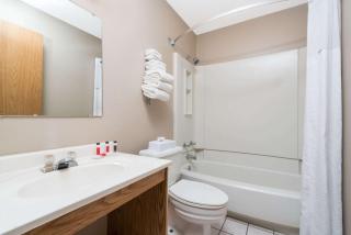 Super 8 by Wyndham St. Cloud - Saint Cloud - 6