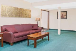 Super 8 by Wyndham Middletown - Middletown - 9