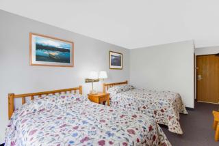 Super 8 by Wyndham Lake George/Warrensburg Area - Warrensburg - 2