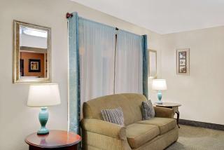 Super 8 by Wyndham Newburgh/West Point Stewart Intl Airport - Newburgh - 8