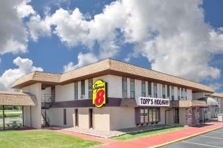 Super 8 by Wyndham Windsor/Madison North - Windsor - 9