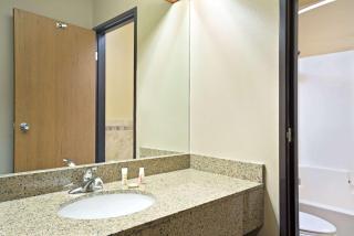 Super 8 by Wyndham Hudson - Hudson - 7