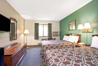 Super 8 by Wyndham Hudson - Hudson - 4