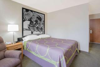 Super 8 by Wyndham Havre - 6
