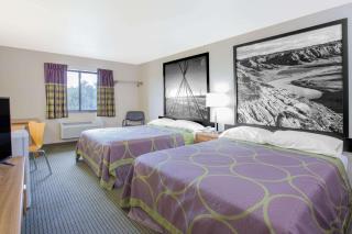 Super 8 by Wyndham Havre - 4