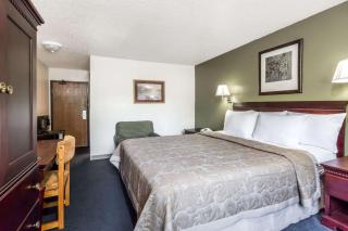 Super 8 by Wyndham Hampton - Hampton - 5