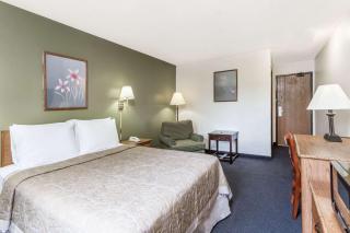 Super 8 by Wyndham Hampton - Hampton - 6