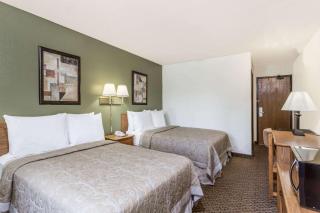 Super 8 by Wyndham Hampton - Hampton - 4