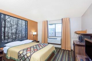 Super 8 by Wyndham Norton VA - 2