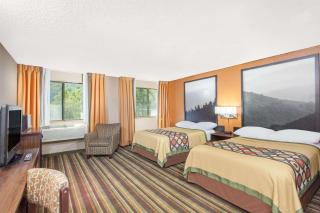 Super 8 by Wyndham Norton VA - 6