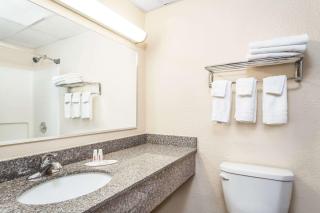 Super 8 by Wyndham Oneonta/Cooperstown - Oneonta - 5