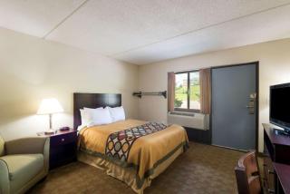 Super 8 by Wyndham White River Junction - White River Junction - 6