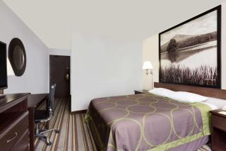 Super 8 by Wyndham Waynesboro - Waynesboro - 2