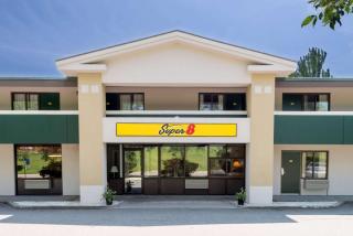 Super 8 by Wyndham White River Junction - White River Junction - 0