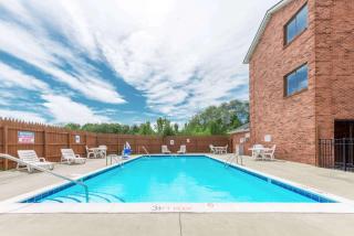 Super 8 by Wyndham Georgetown - Georgetown - 2