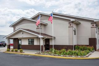 Super 8 by Wyndham Franklin - Franklin - 0