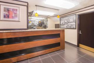 Super 8 by Wyndham Tulsa/Arpt/St Fairgrounds - Tulsa - 6