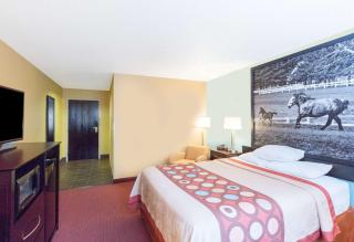 Super 8 by Wyndham Richmond - Richmond - 2