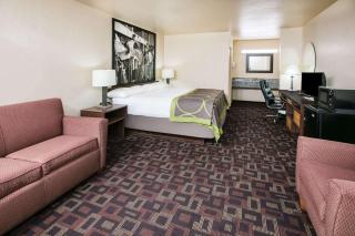 Super 8 by Wyndham Oklahoma Airport Fairgrounds West - Oklahoma City - 1