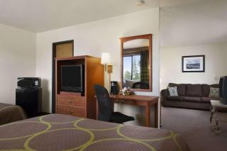 Super 8 by Wyndham Port Angeles at Olympic National Park - Port Angeles - 1