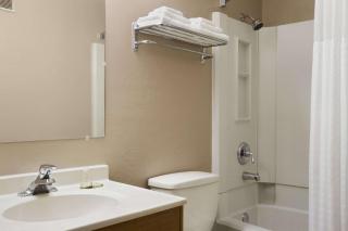 Super 8 by Wyndham Port Angeles at Olympic National Park - Port Angeles - 4