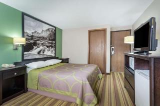 Super 8 by Wyndham Green River - Green River - 1