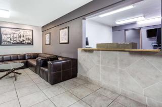 Super 8 by Wyndham Bremerton - Bremerton - 9
