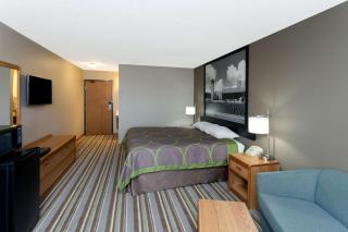 Super 8 by Wyndham Gilman - Gilman - 8