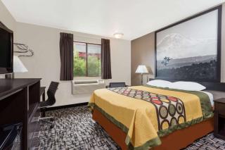 Super 8 by Wyndham Bremerton - Bremerton - 3