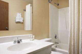 Super 8 by Wyndham Salem - Salem - 4