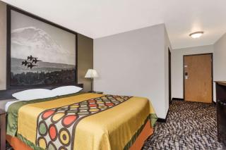 Super 8 by Wyndham Bremerton - Bremerton - 2