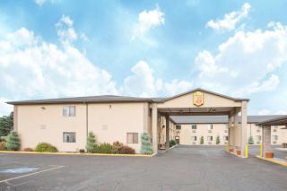 Super 8 by Wyndham Elko - Elko - 0