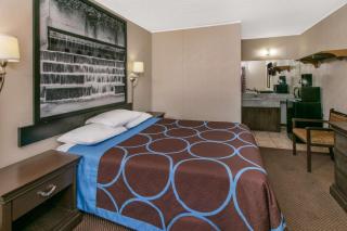 Super 8 by Wyndham Lubbock Civic Center North - Lubbock - 4