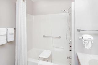 Super 8 by Wyndham Watseka - 6