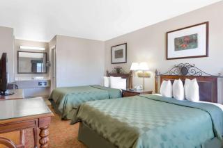 Days Inn by Wyndham Kingman East - Kingman - 4