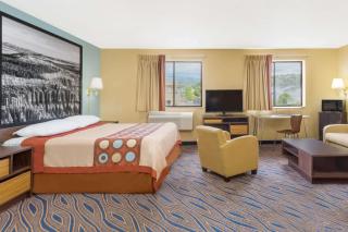Super 8 by Wyndham Cedar City - Cedar City - 2