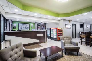 Super 8 by Wyndham Knoxville West/Farragut - Knoxville - 8