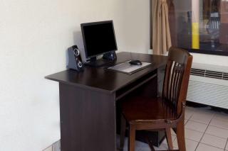 Super 8 by Wyndham Knoxville West/Farragut - Knoxville - 1