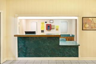 Super 8 by Wyndham Covington - Covington - 7