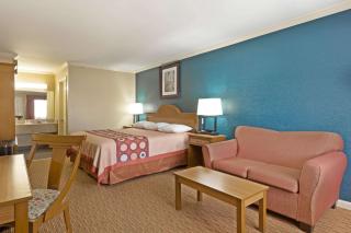 Super 8 by Wyndham Covington - Covington - 3