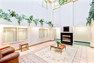 Super 8 by Wyndham Brockton - Brockton - 1